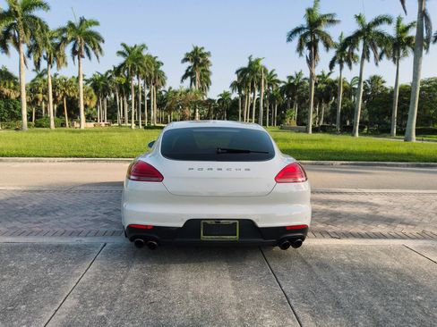 Used 2015 Porsche Panamera S RWD image 21