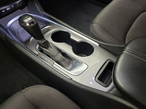 Used 2019 Chevrolet Malibu LT FWD image 26