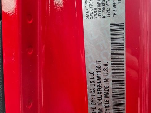 Used 2022 Jeep Wrangler Unlimited Rubicon w/ Xtreme Recon 35" Tire Package image 12