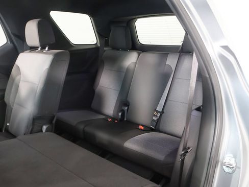Used 2023 Chevrolet Traverse LT FWD image 33