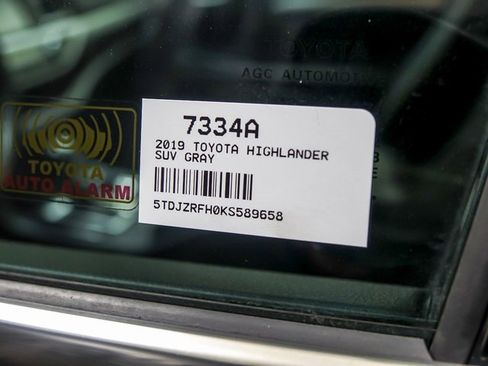 Used 2019 Toyota Highlander XLE image 33