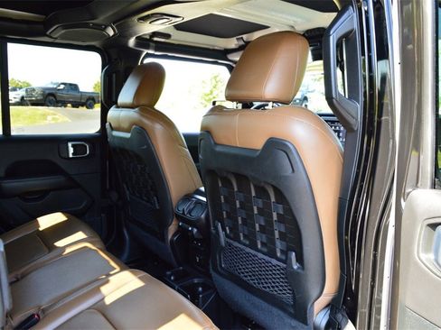 Certified 2020 Jeep Gladiator Rubicon w/ LED Lighting Group image 36