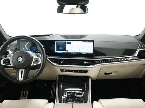 Used 2025 BMW X5 M60i AWD/4WD image 8