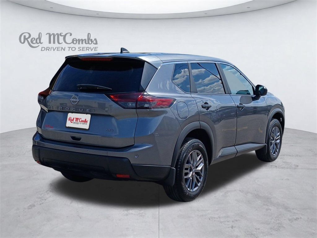 Used 2025 Nissan Rogue S AWD/4WD image 6