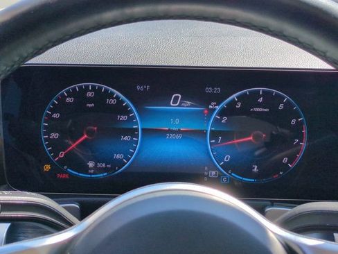 Used 2023 Mercedes-Benz GLB 250 image 20