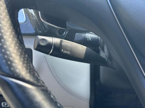 Used 2015 Mercedes-Benz CLS 400 4MATIC w/ Premium 2 Package image 28