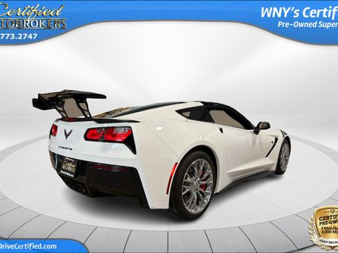Used 2017 Chevrolet Corvette Stingray Coupe w/ Carbon Flash Badge Package RWD image 6