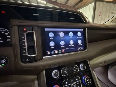 Used 2021 GMC Yukon Denali w/ Denali Ultimate Package AWD/4WD image 14