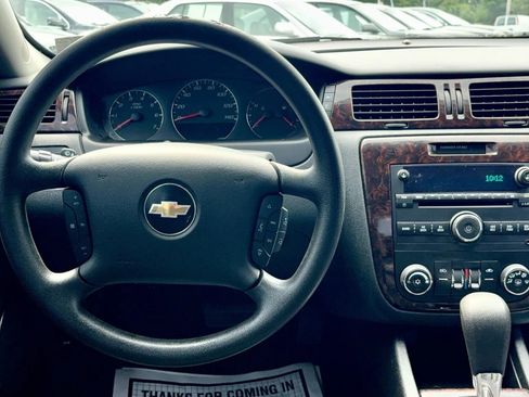 Used 2016 Chevrolet Impala LT image 22