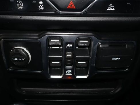 Used 2021 Jeep Wrangler Unlimited Sport AWD/4WD image 27