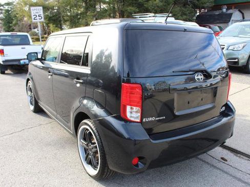 Used 2012 Scion xB image 8