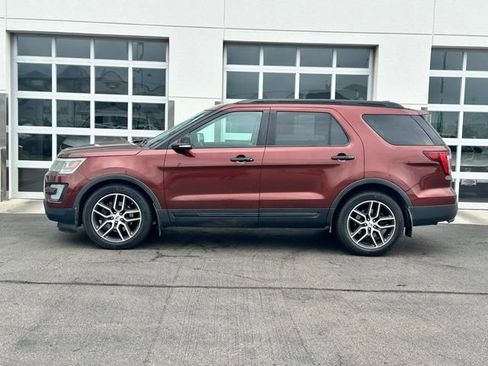 Used 2016 Ford Explorer Sport w/ Equipment Group 401A AWD/4WD image 3