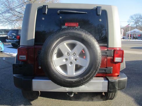 Used 2008 Jeep Wrangler Unlimited Sahara w/ Dual Top Group AWD/4WD image 3