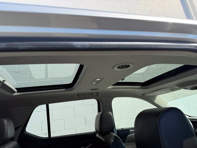 Used 2018 Chevrolet Traverse Premier AWD/4WD image 38