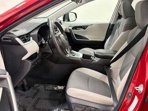 Certified 2025 Toyota RAV4 XLE w/ Convenience Package AWD/4WD image 13