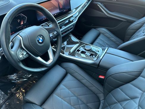Used 2024 BMW X5 xDrive50e w/ Premium Package AWD/4WD image 4