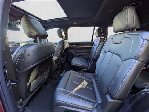 New 2025 Jeep Grand Cherokee L Limited image 19