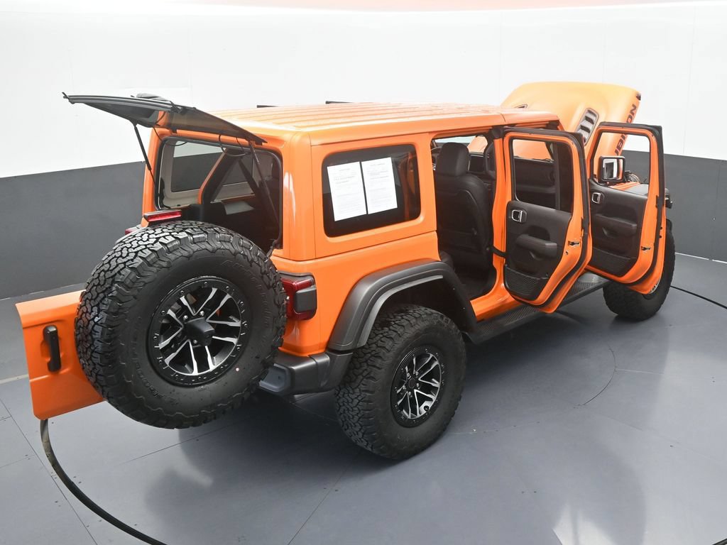 Used 2025 Jeep Wrangler Unlimited Rubicon w/ XTREMEE 35" Tire Package AWD/4WD image 68
