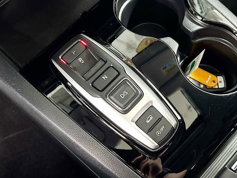 Used 2016 Honda Pilot Touring image 15