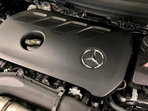 Used 2025 Mercedes-Benz GLA 250 image 31