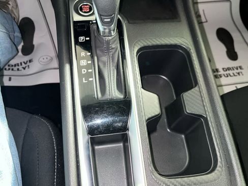 Used 2024 Nissan Sentra SV image 21