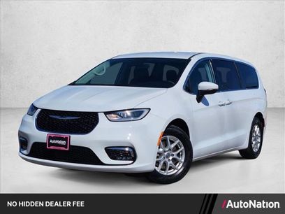 Used 2023 Chrysler Pacifica Touring-L