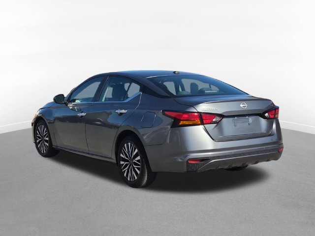 Used 2023 Nissan Altima 2.5 SV FWD image 4