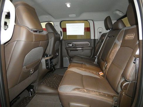 New 2026 RAM 2500 Limited AWD/4WD image 32