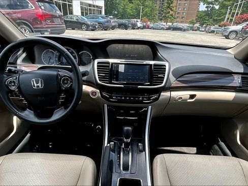 Used 2017 Honda Accord EX-L image 15
