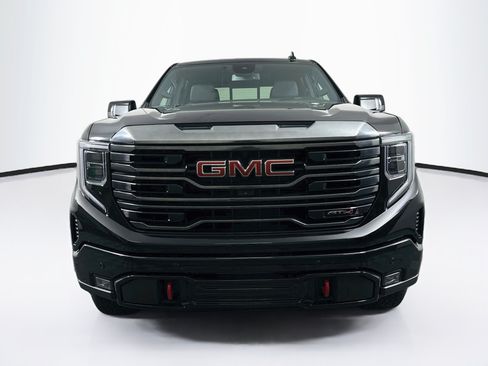 Used 2023 GMC Sierra 1500 AT4 w/ AT4 Preferred Package AWD/4WD image 2