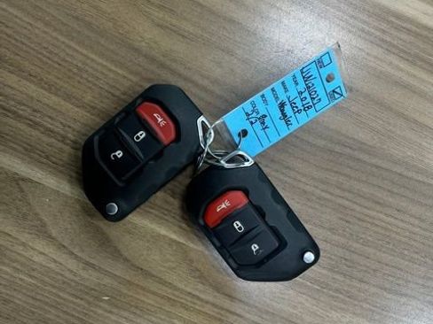 Used 2018 Jeep Wrangler Unlimited Sahara image 27