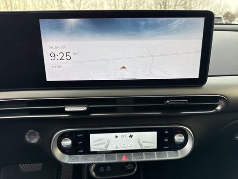 Used 2025 Genesis GV60 RWD image 28