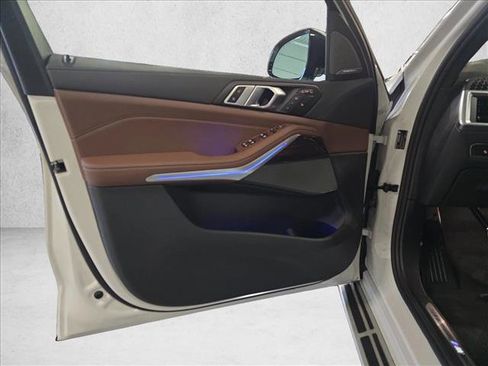 Used 2026 BMW X7 xDrive40i image 29