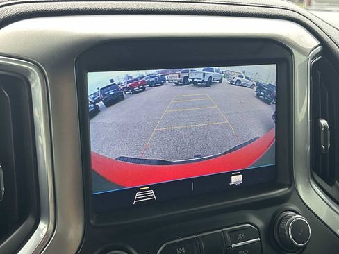 Used 2022 Chevrolet Silverado 2500 LT w/ Snow Plow Prep/Camper Package AWD/4WD image 15