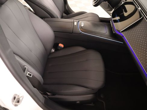 Used 2024 Mercedes-Benz E 350 4MATIC Sedan image 12