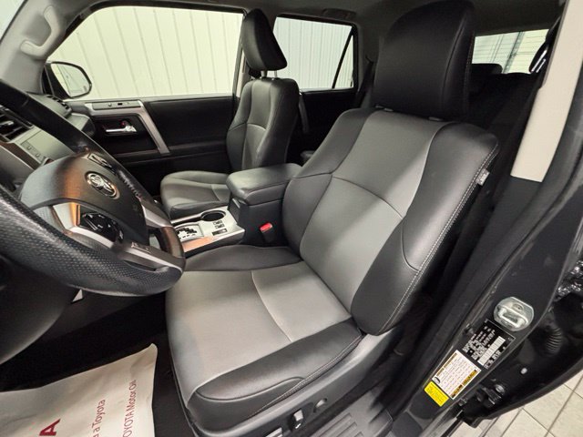 Used 2024 Toyota 4Runner SR5 Premium w/ Moonroof Package AWD/4WD image 19