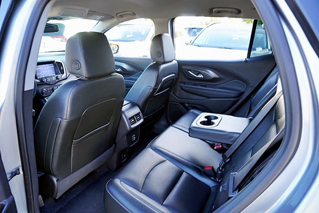 Used 2024 GMC Terrain SLT AWD/4WD image 18