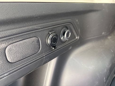 Used 2019 Subaru Forester Premium image 29