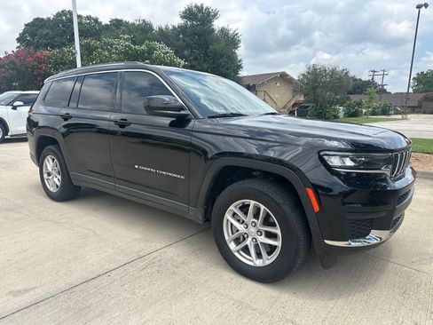 Used 2023 Jeep Grand Cherokee L Laredo RWD image 8