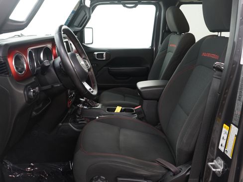 Used 2019 Jeep Wrangler Unlimited Rubicon w/ Dual Top Group AWD/4WD image 15