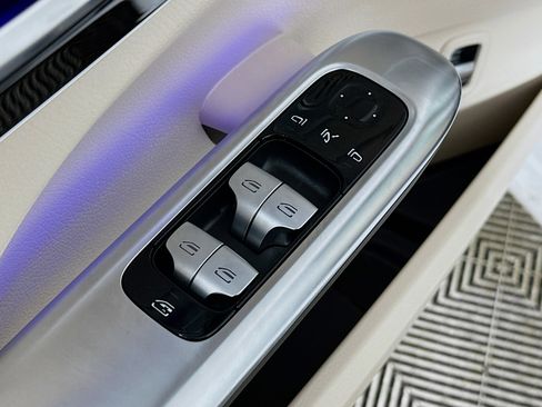 New 2026 Mercedes-Benz C 300 4MATIC Sedan image 18