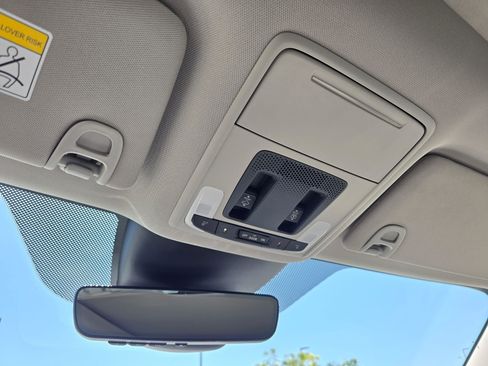 Used 2023 Honda Pilot Touring image 28