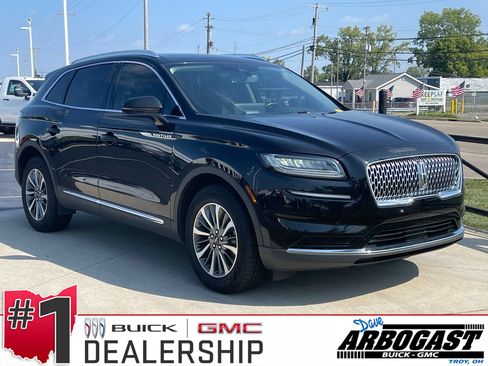 Used 2022 Lincoln Nautilus Reserve FWD image 1