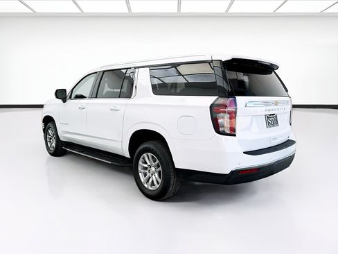 Used 2023 Chevrolet Suburban LT RWD image 6
