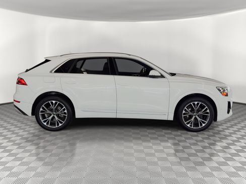 Used 2024 Audi Q8 Prestige w/ Prestige Package AWD/4WD image 8