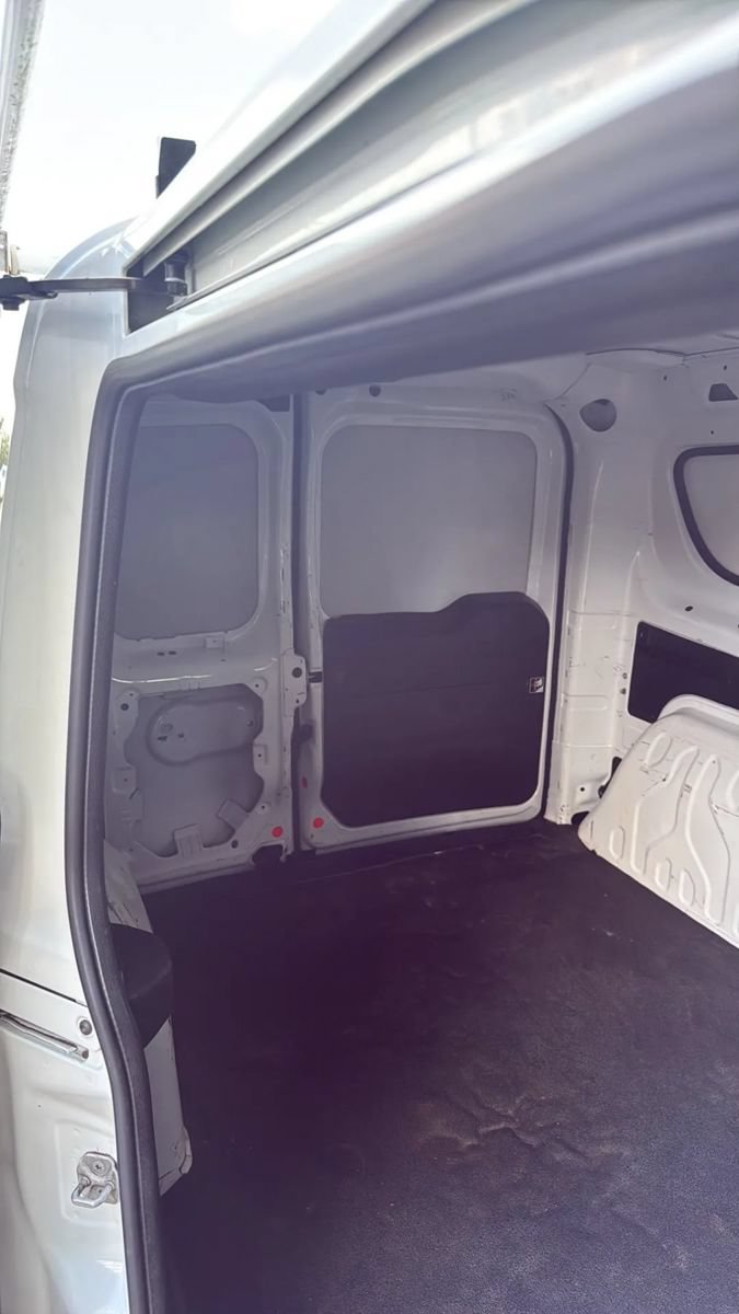 Used 2022 RAM ProMaster City Tradesman FWD image 23