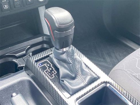 Used 2018 Toyota Tacoma TRD Sport image 31