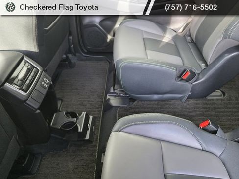 Used 2024 Subaru Ascent Onyx Edition image 39