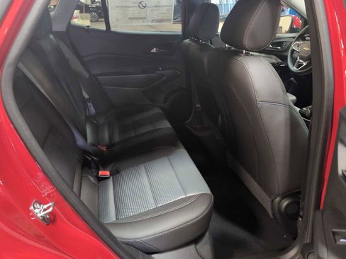 New 2026 Chevrolet Trax LT w/ Sunroof Package FWD image 26