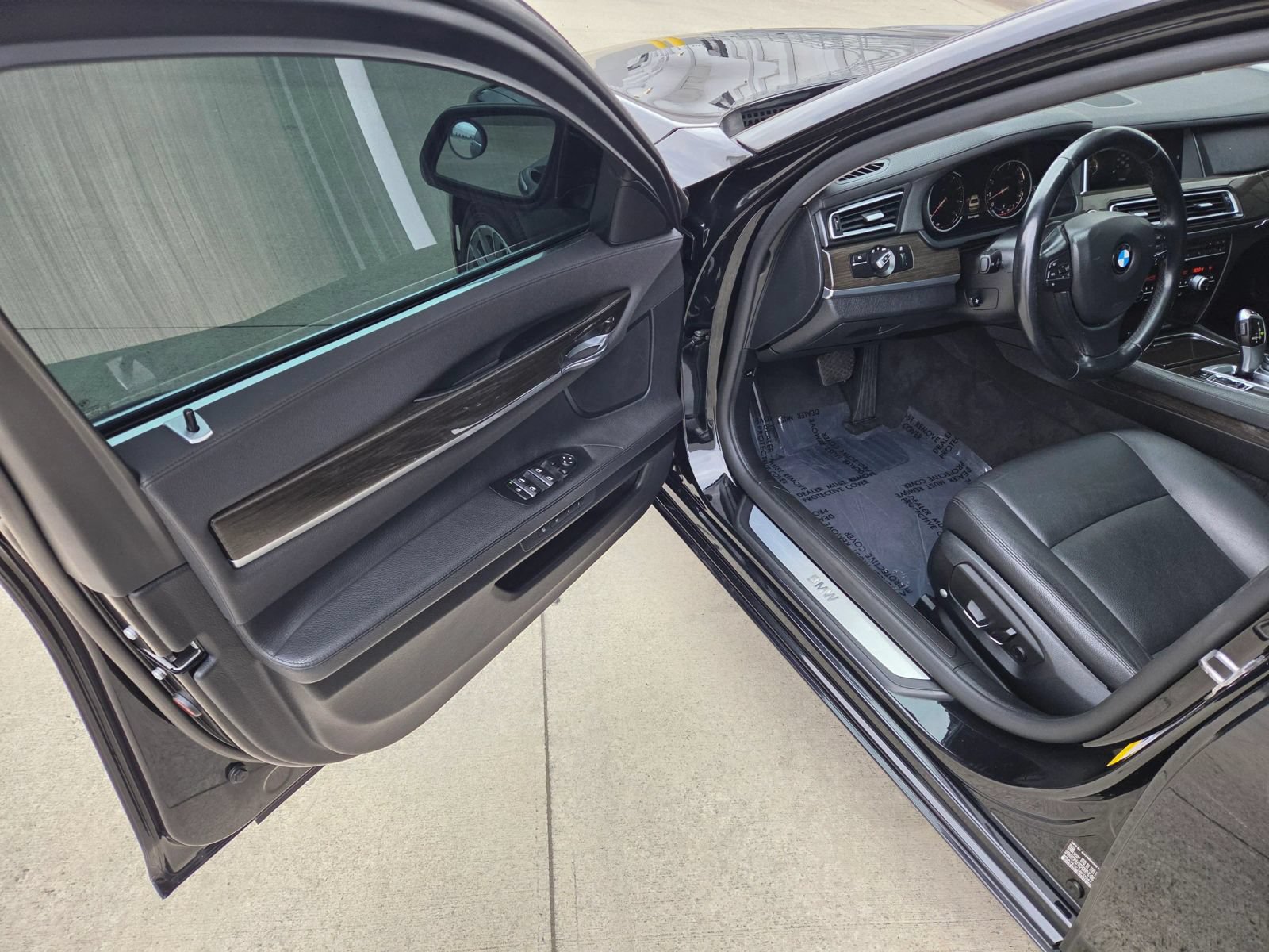 Used 2015 BMW 740Li RWD image 10